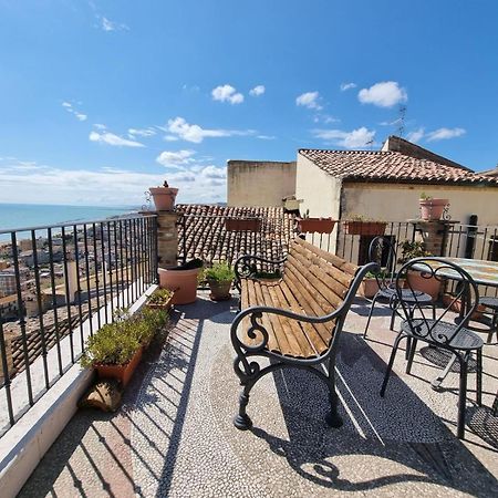 B&B La Torretta Sul Borgo กรอตตัมมาเร ภายนอก รูปภาพ