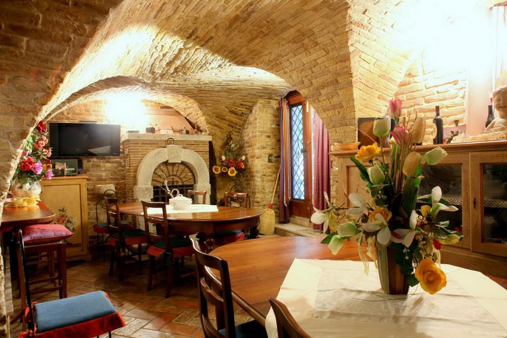 B&B La Torretta Sul Borgo กรอตตัมมาเร ภายนอก รูปภาพ