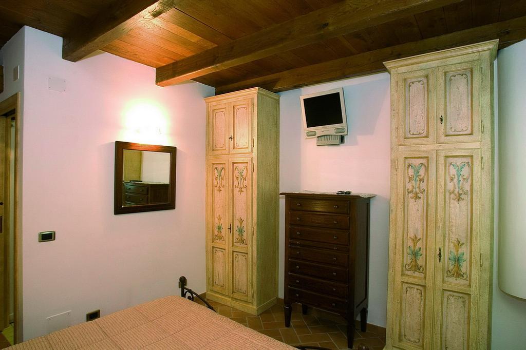 B&B La Torretta Sul Borgo กรอตตัมมาเร ห้อง รูปภาพ