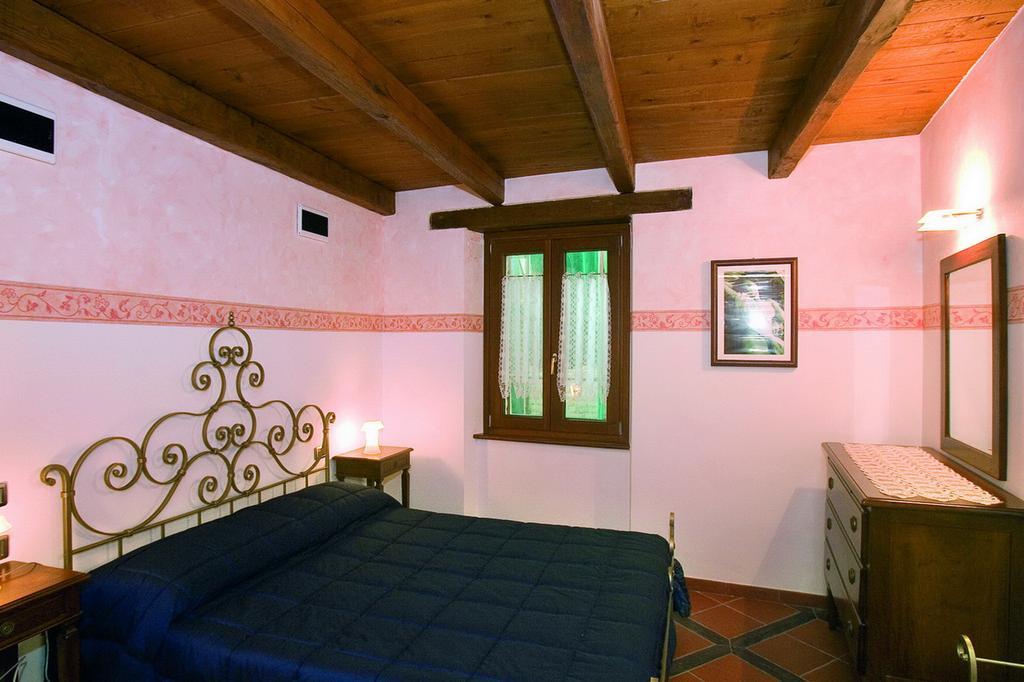 B&B La Torretta Sul Borgo กรอตตัมมาเร ห้อง รูปภาพ