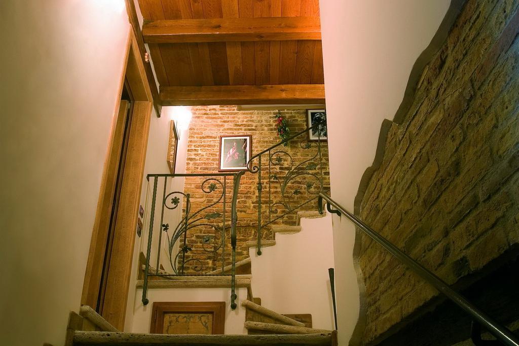 B&B La Torretta Sul Borgo กรอตตัมมาเร ภายนอก รูปภาพ
