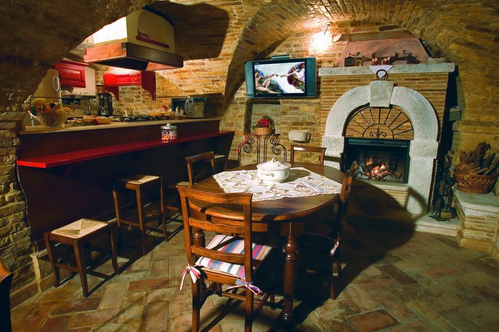 B&B La Torretta Sul Borgo กรอตตัมมาเร ภายนอก รูปภาพ