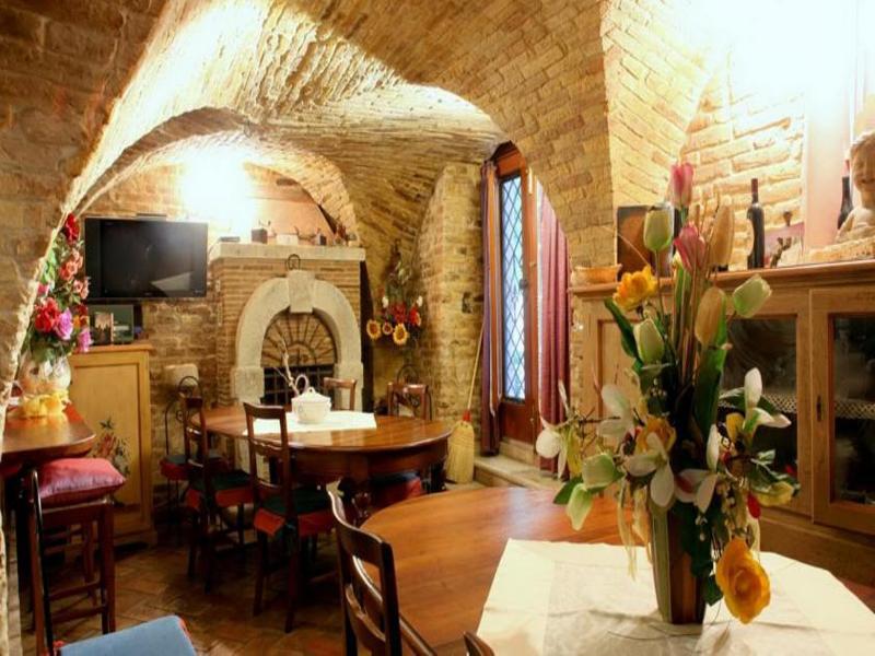 B&B La Torretta Sul Borgo กรอตตัมมาเร ภายนอก รูปภาพ